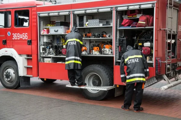 Pożar lasu w Ścichawie – interwencja strażaków