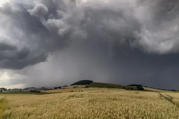 Ostrzeżenie IMGW: upał i burze w gminie Kleszczów – 10 sierpnia