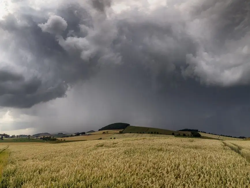 Ostrzeżenie IMGW: upał i burze w gminie Kleszczów – 10 sierpnia
