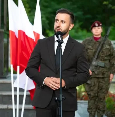 Uroczystości w Grocholicach: Pamięć o obrońcach Gór Borowskich