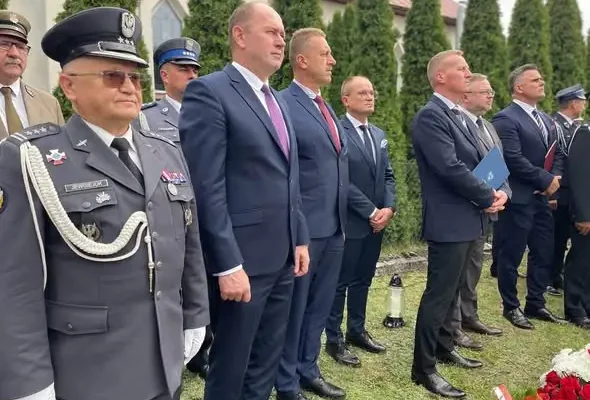 Kluki: 87. rocznica wybuchu II wojny światowej uczczona przy cmentarzu wojennym