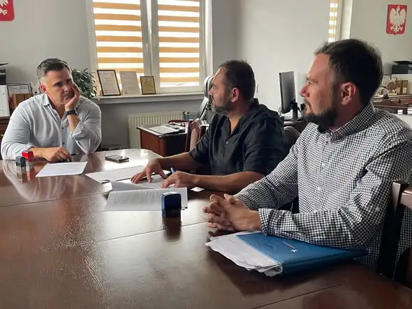 Kluki: umowa podpisana, drogowcy wchodzą na plac budowy