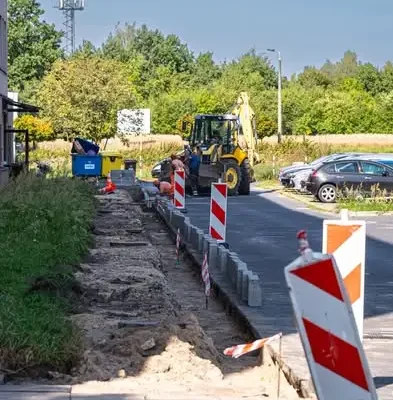 Bełchatów remontuje chodnik przy ul. Czaplinieckiej 44 D