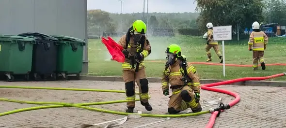 Strażacy z OSP Kaszewice szkolili się w zakładzie EcoBenz w Bogumiłowie