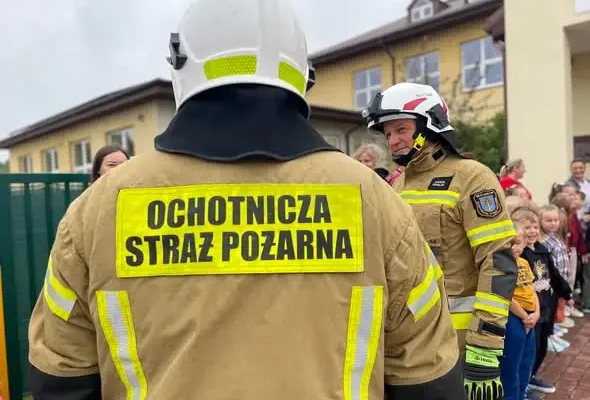 Ćwiczenia ewakuacyjne i strażackie w Zespole Szkolno-Przedszkolnym w Klukach