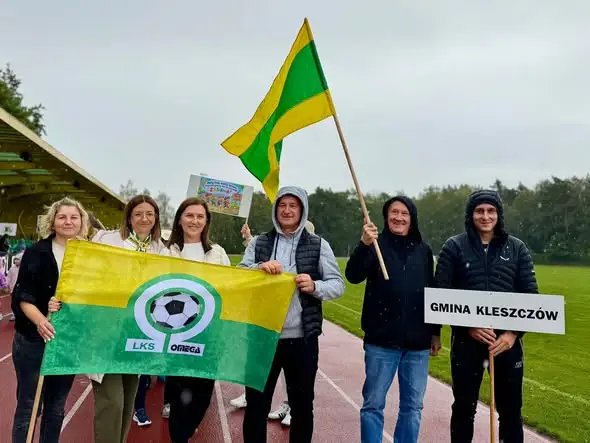 II Gminny Marsz w Kleszczowie – sportowa energia mimo deszczu