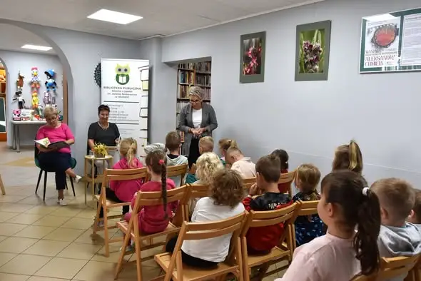 Ogólnopolski Dzień Głośnego Czytania w Zelowie – przedszkolaki odwiedziły bibliotekę