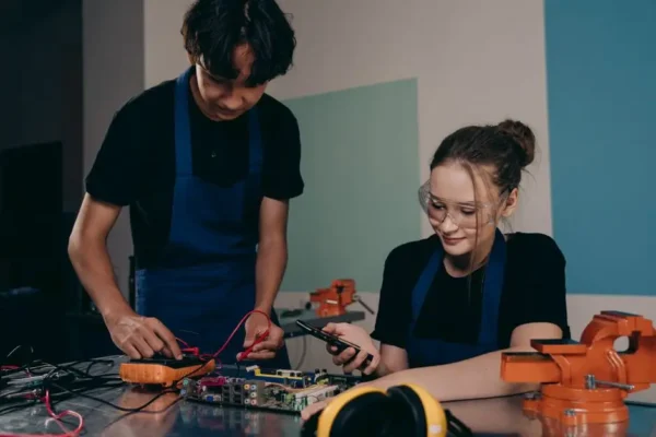 Rusza rekrutacja do projektu FERS: staże w Dreźnie dla uczniów technikum