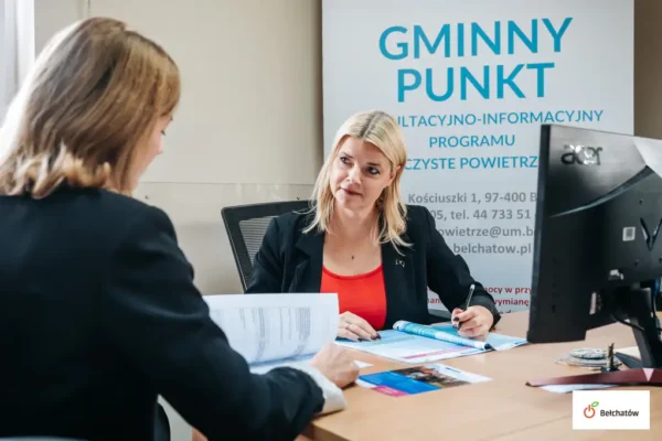 Bełchatów: pracownicy punktu „Czyste Powietrze” odwiedzają mieszkańców